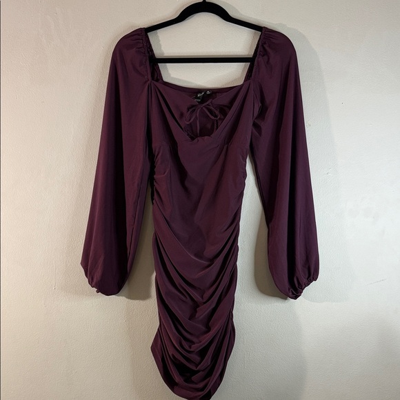 Windsor Burgundy Ruched Bodycon Dress Puff Sleeve - Size M - Picture 2 of 7